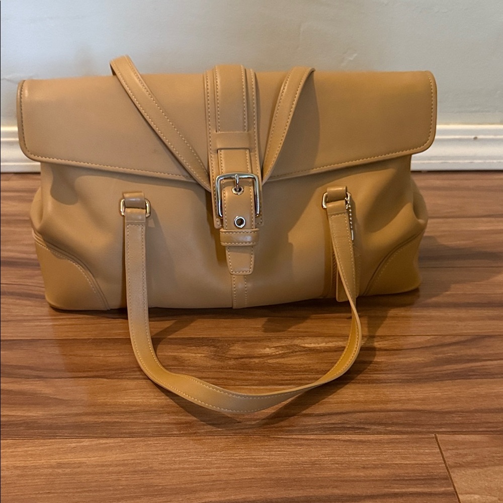 Vintage COACH Tan Hamptons Shoulder Bag